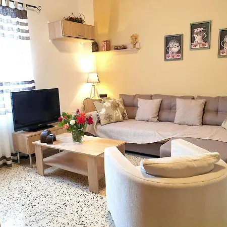 شقة Ideal Family House With Big Yard In Ialysos, Rhodes